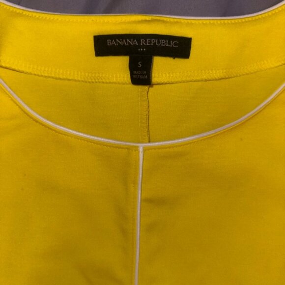 Banana Republic‎ piped peplum tank small EUC - Picture 3 of 3